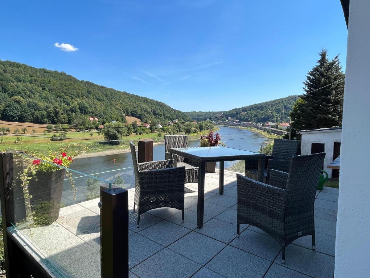 Saechsische-Schweiz-Ferienhaus-Wohnung-2-Mit-Hervorragendem-Panoramablick-Ueber-Das-Elbtal Кьонихщайн ан дер Елбе Екстериор снимка