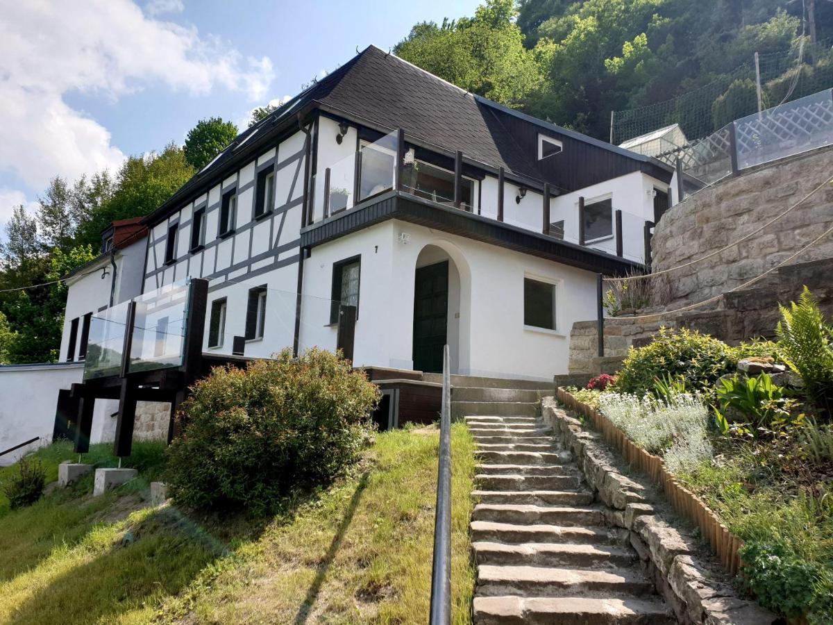 Saechsische-Schweiz-Ferienhaus-Wohnung-2-Mit-Hervorragendem-Panoramablick-Ueber-Das-Elbtal Кьонихщайн ан дер Елбе Екстериор снимка